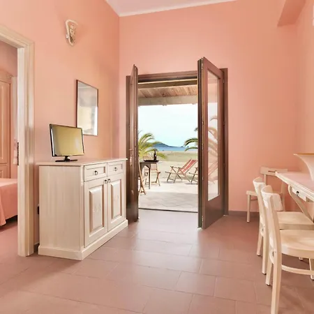 Isa-residence With Private In Just 100 Meters From The Sea Aparthotel
