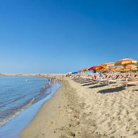 Aparthotel Isa-residence With Private In Just 100 Meters From The Sea