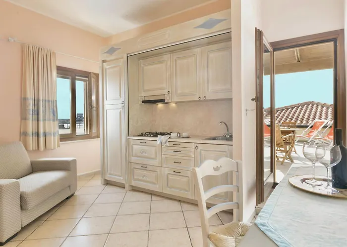 アパートホテル Isa-residence With Private In Just 100 Meters From The Sea 3*