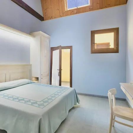 Aparthotel Isa-residence With Private In Just 100 Meters From The Sea 3*