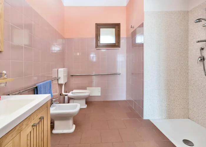 Aparthotel Isa-residence With Private In Just 100 Meters From The Sea Bosa Marina