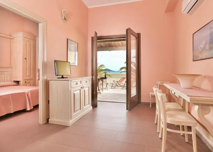 Isa-residence With Private In Just 100 Meters From The Sea Apartmanhotel