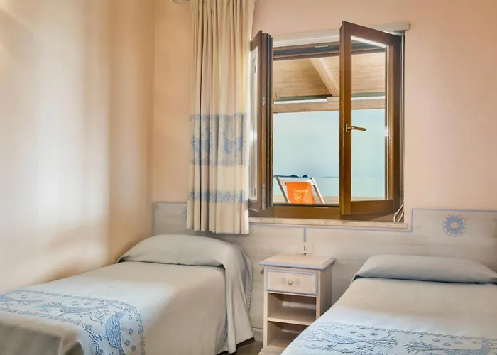 Isa-residence With Private In Just 100 Meters From The Sea Apartmanhotel