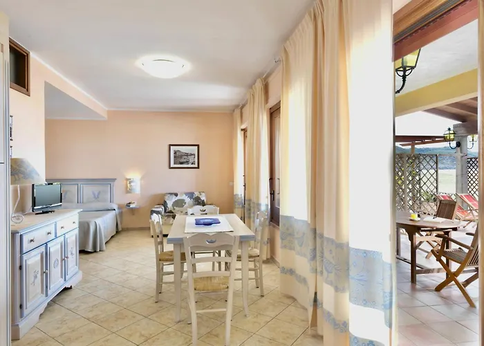 Apartmanhotel Isa-residence With Private In Just 100 Meters From The Sea Bosa Marina