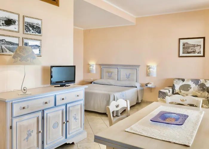 Apartmanhotel Isa-residence With Private In Just 100 Meters From The Sea Bosa Marina
